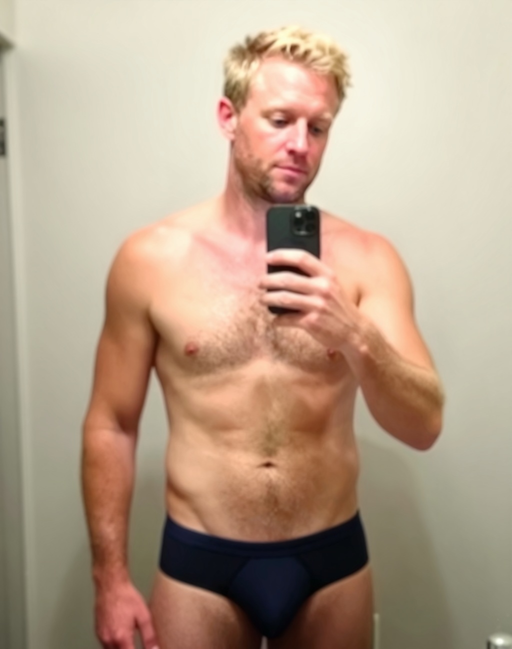 Straightwhiteboy215 — Friendboy profile photo