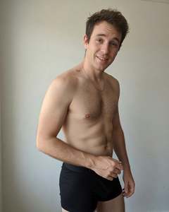 Hung_Top_Stud