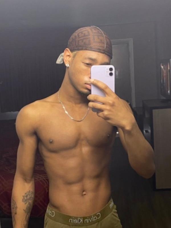 Ricoezekiel Gay Male Escort In Norfolk And Va Beach Metro Virginia Usa Rentmen Ricoezekiel Boy 4917