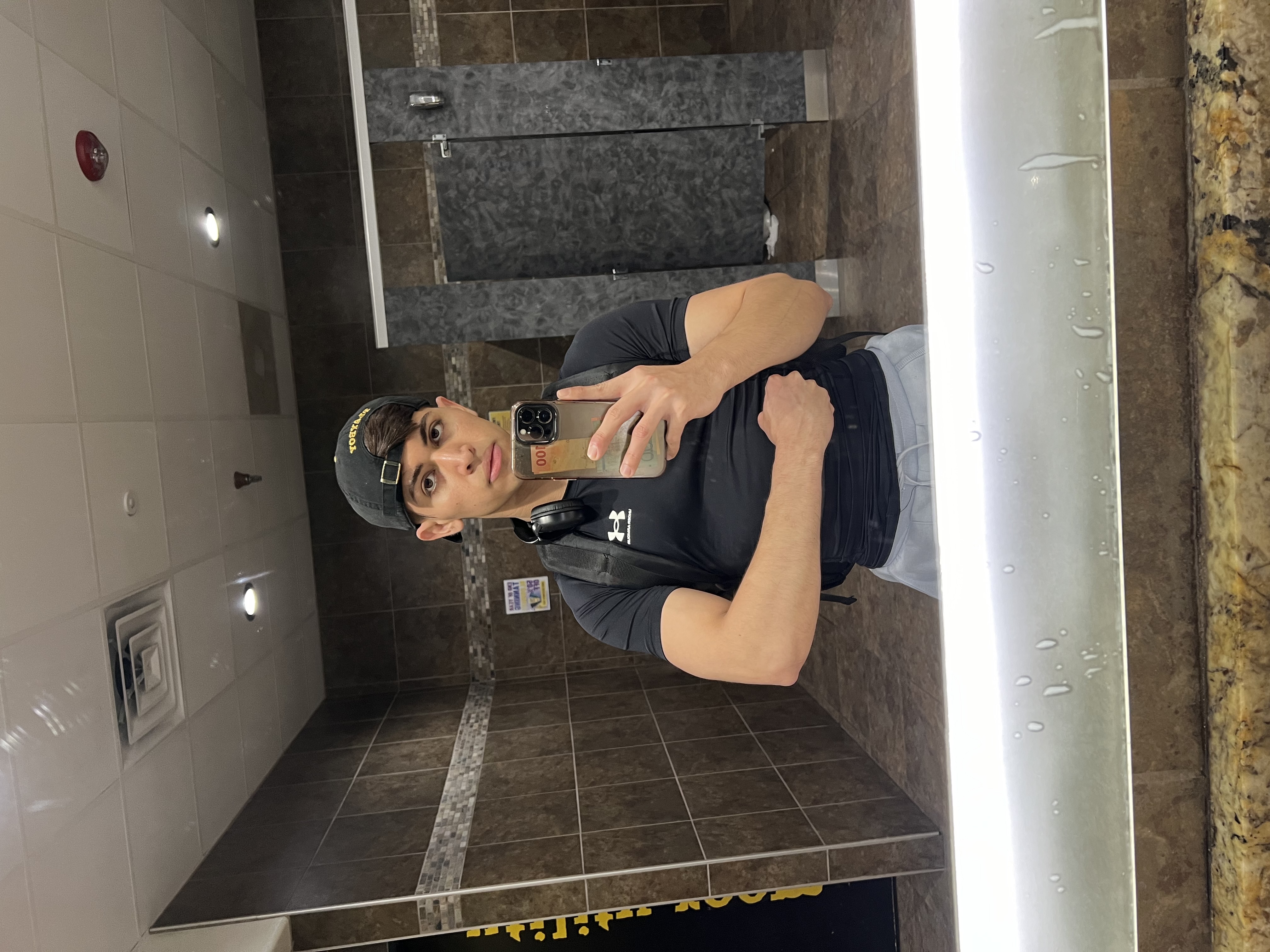 Carlos Sanchez — Friendboy profile photo